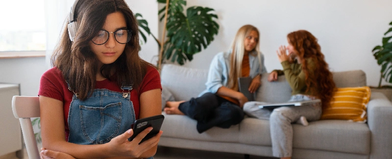 signs you are being ostracized by family